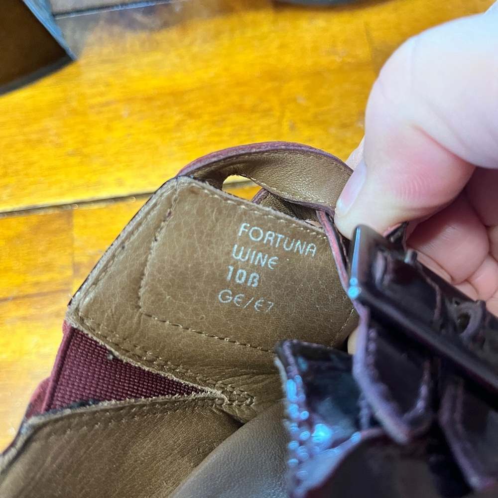 Burgundy Patent Leather Earthies